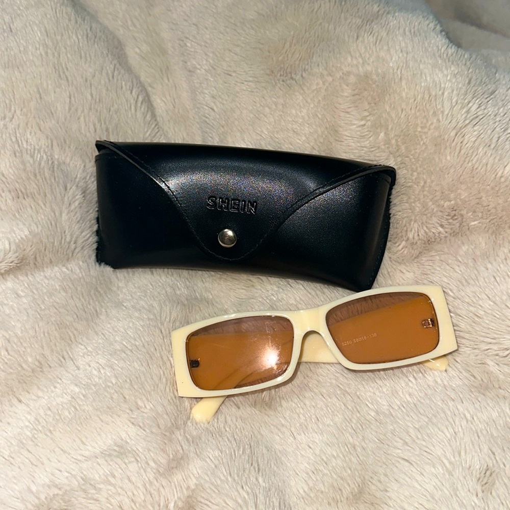 Sunglasses 100% UV 
From SHEIN